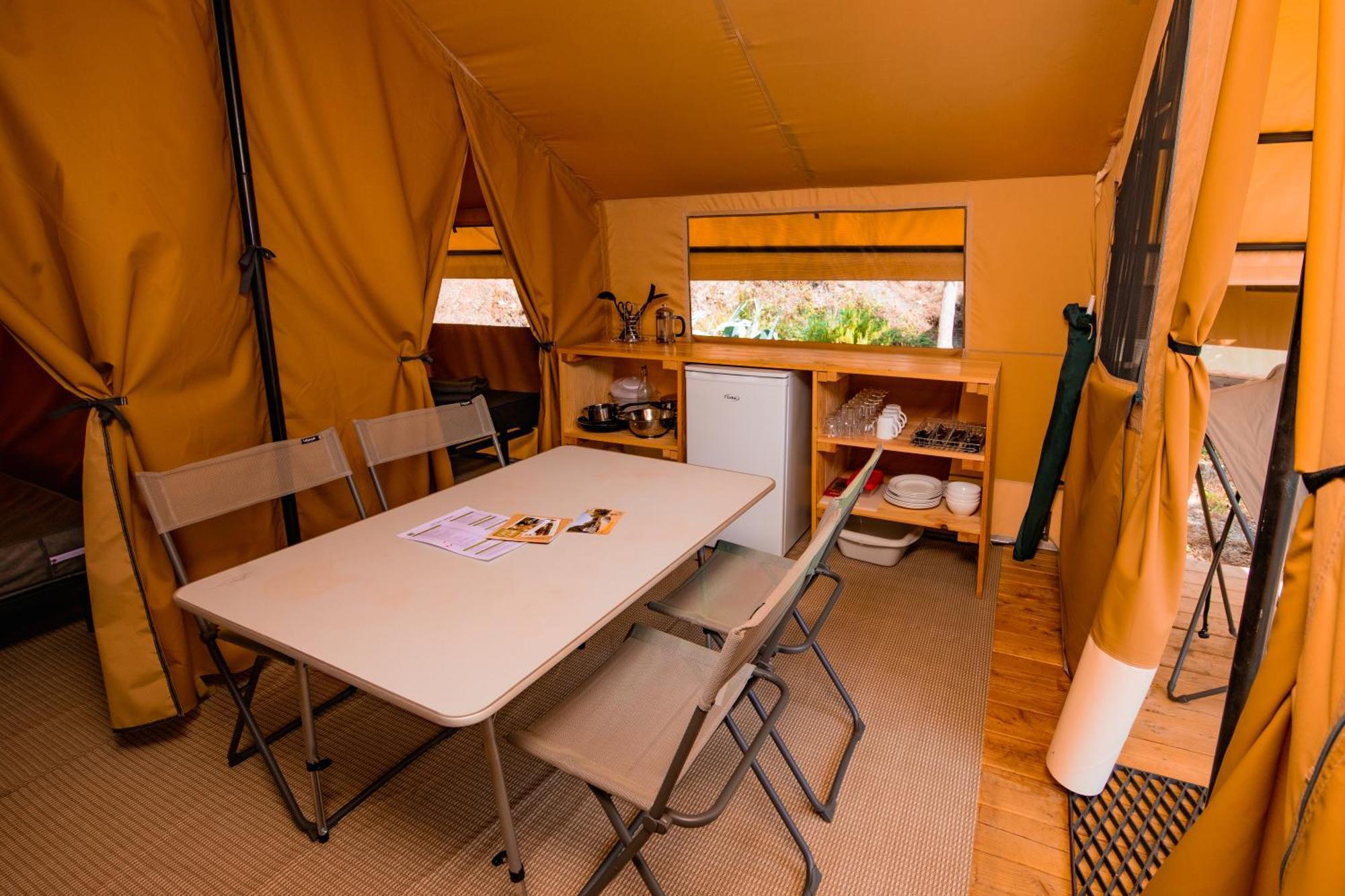 Camping Onlycamp Pierre & Sources Volvic Esterno foto